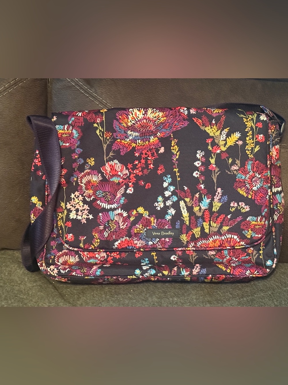 Vera Bradley messenger bag midnight flowers
